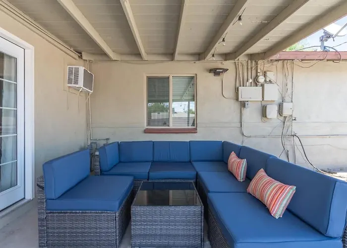 Lightrail Billiard & Bbq Minutes From Dt * Phoenix